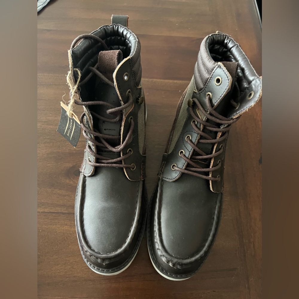 Mens shoe Crevo size 11 New brand